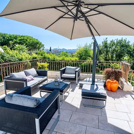 Astrid By Terrys Homes * Cannes
