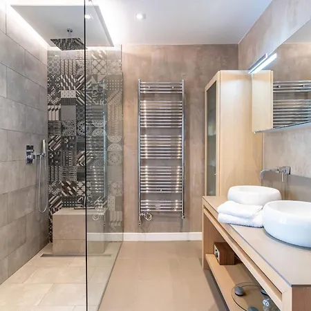 Astrid By Terrys Homes Βίλα Κάννες